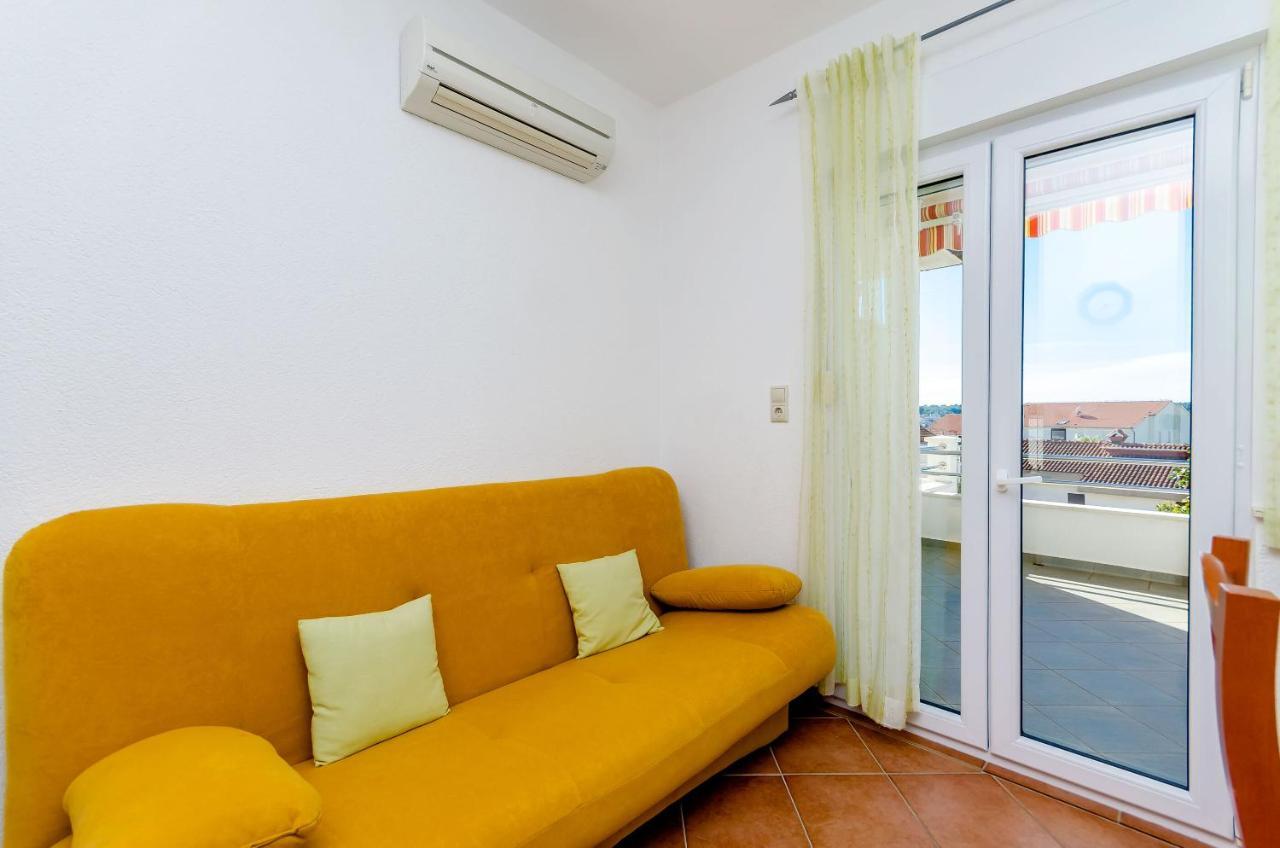 Apartments Palm Tree Trogir Buitenkant foto