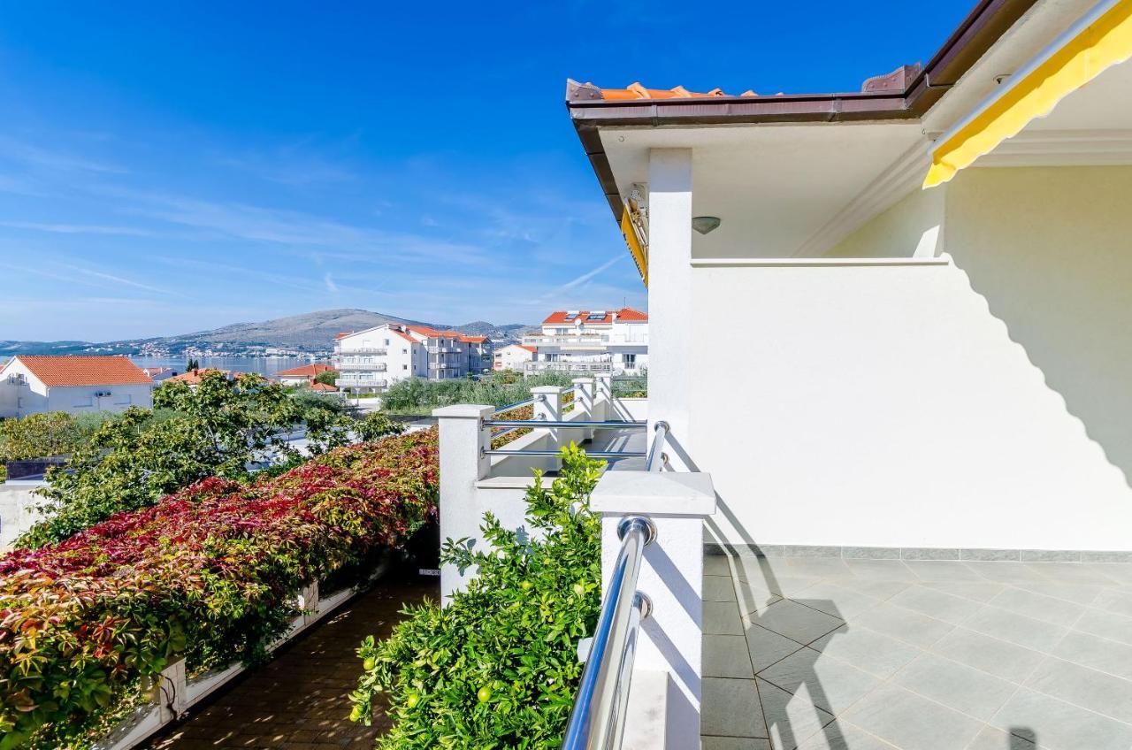 Apartments Palm Tree Trogir Buitenkant foto