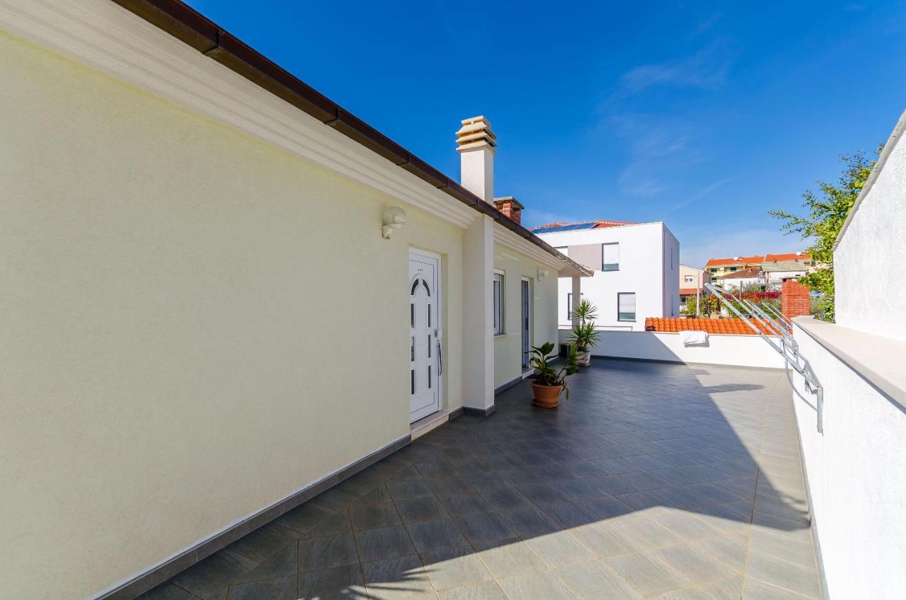 Apartments Palm Tree Trogir Buitenkant foto