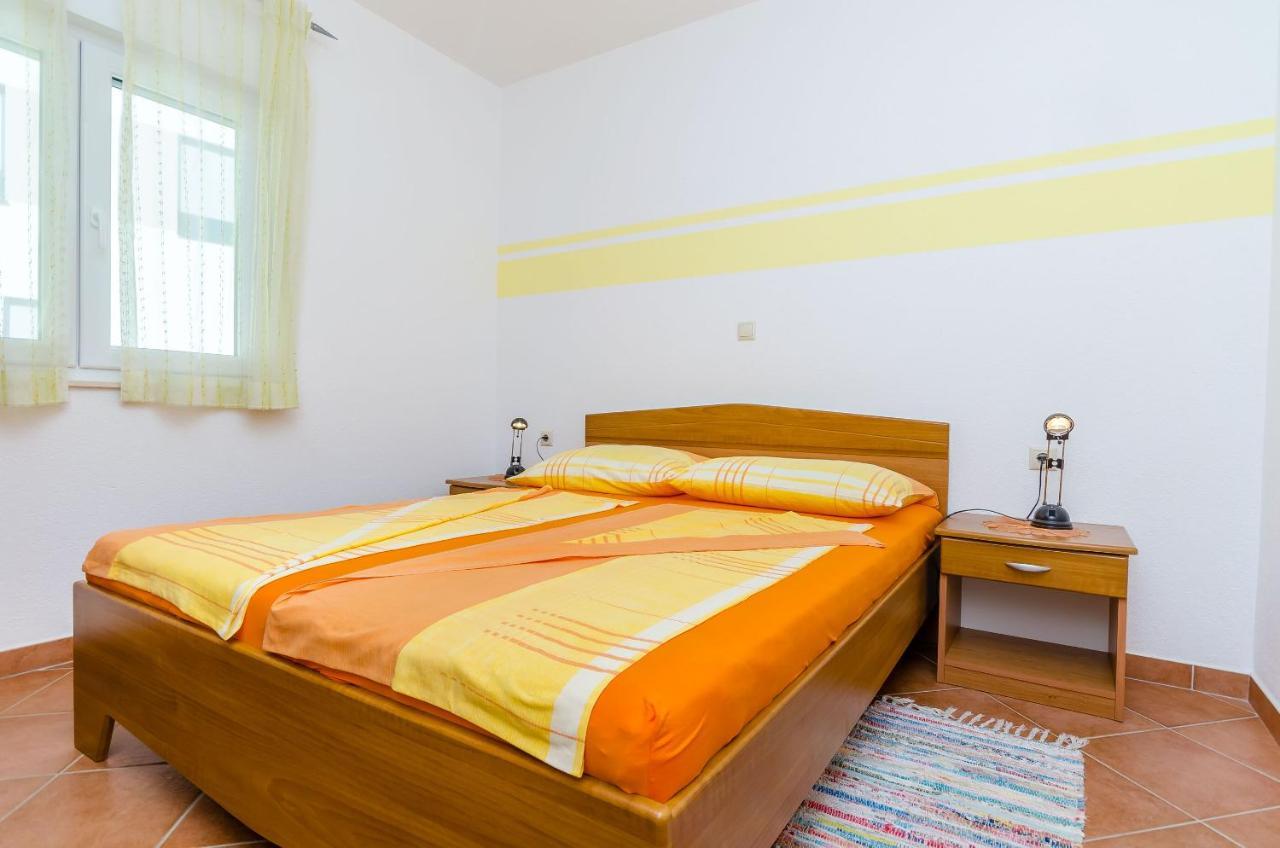 Apartments Palm Tree Trogir Buitenkant foto
