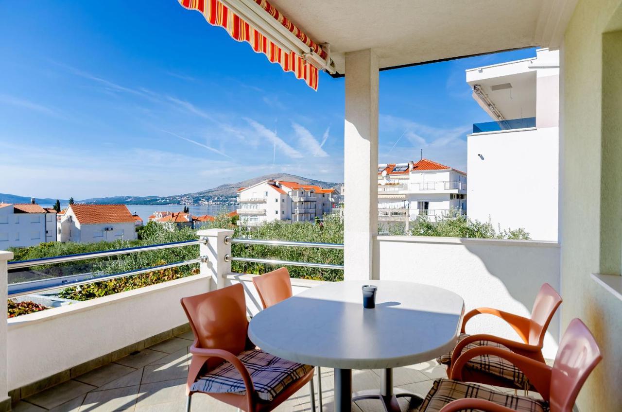 Apartments Palm Tree Trogir Buitenkant foto
