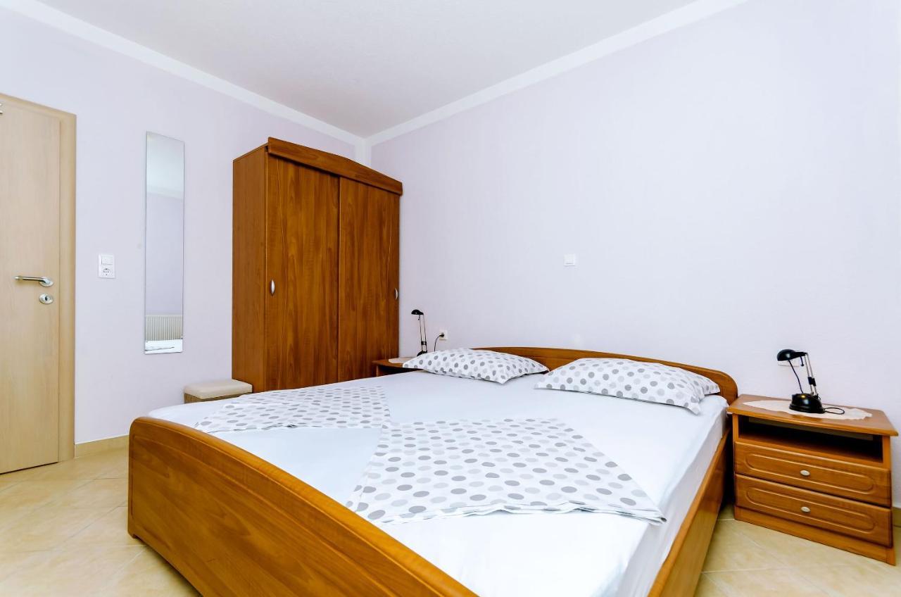 Apartments Palm Tree Trogir Buitenkant foto