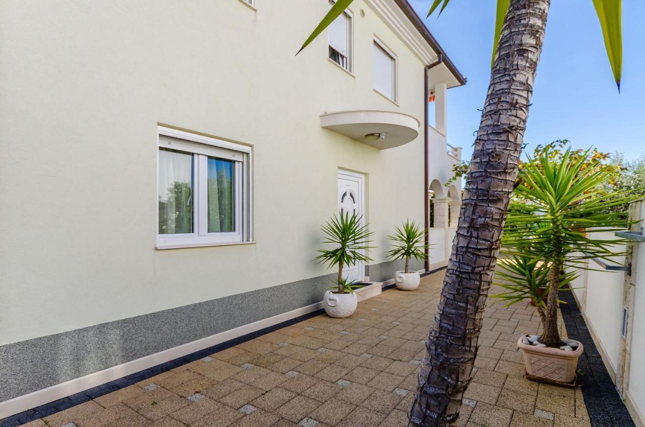 Apartments Palm Tree Trogir Buitenkant foto