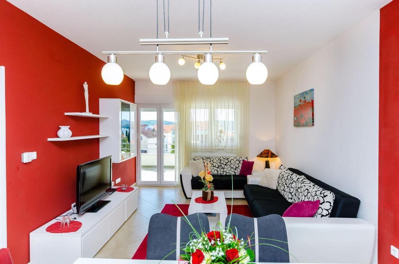 Apartments Palm Tree Trogir Buitenkant foto