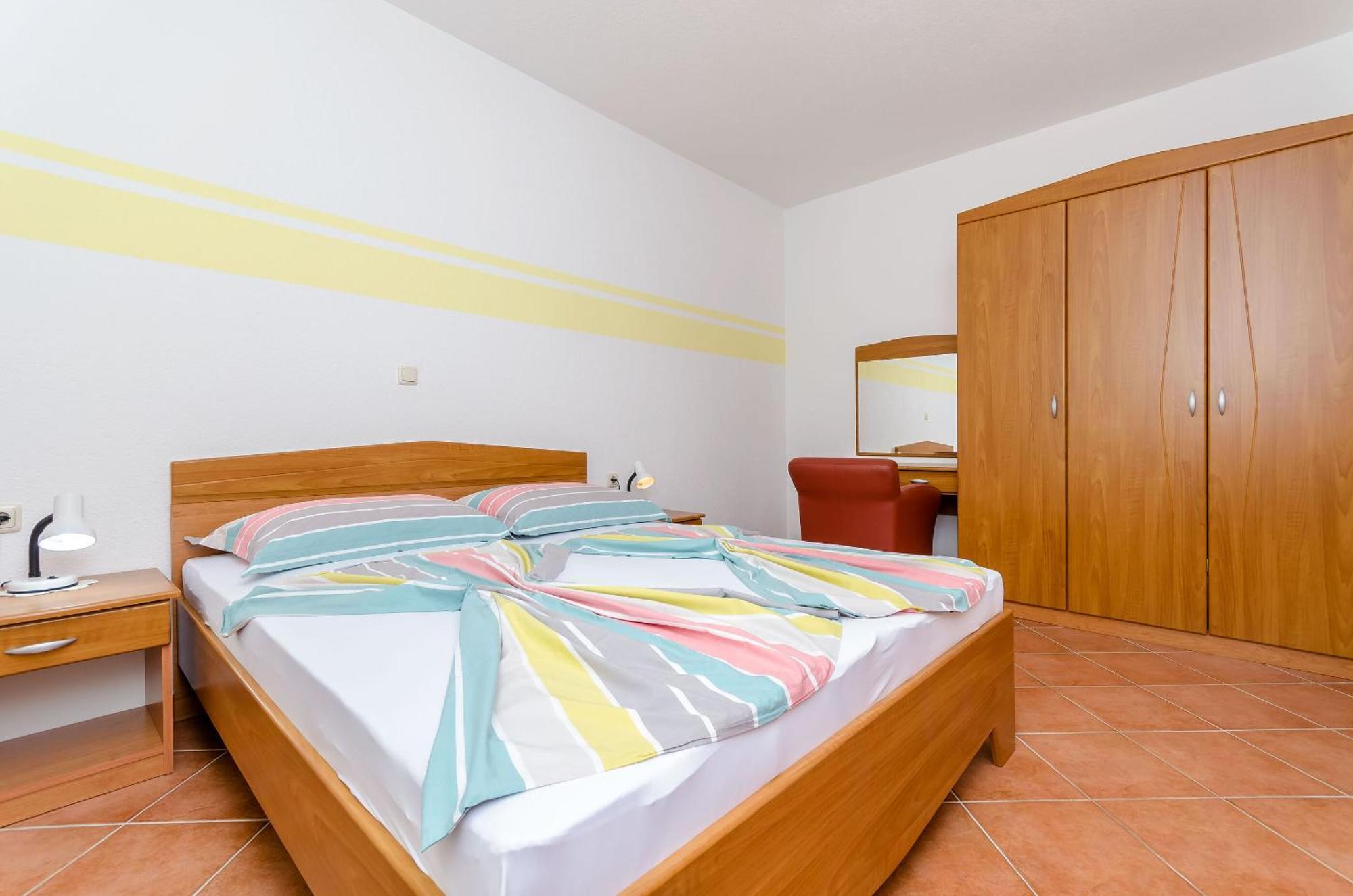 Apartments Palm Tree Trogir Buitenkant foto